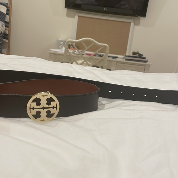 Tory Burch cute revers-able belt - Picture 3 of 4